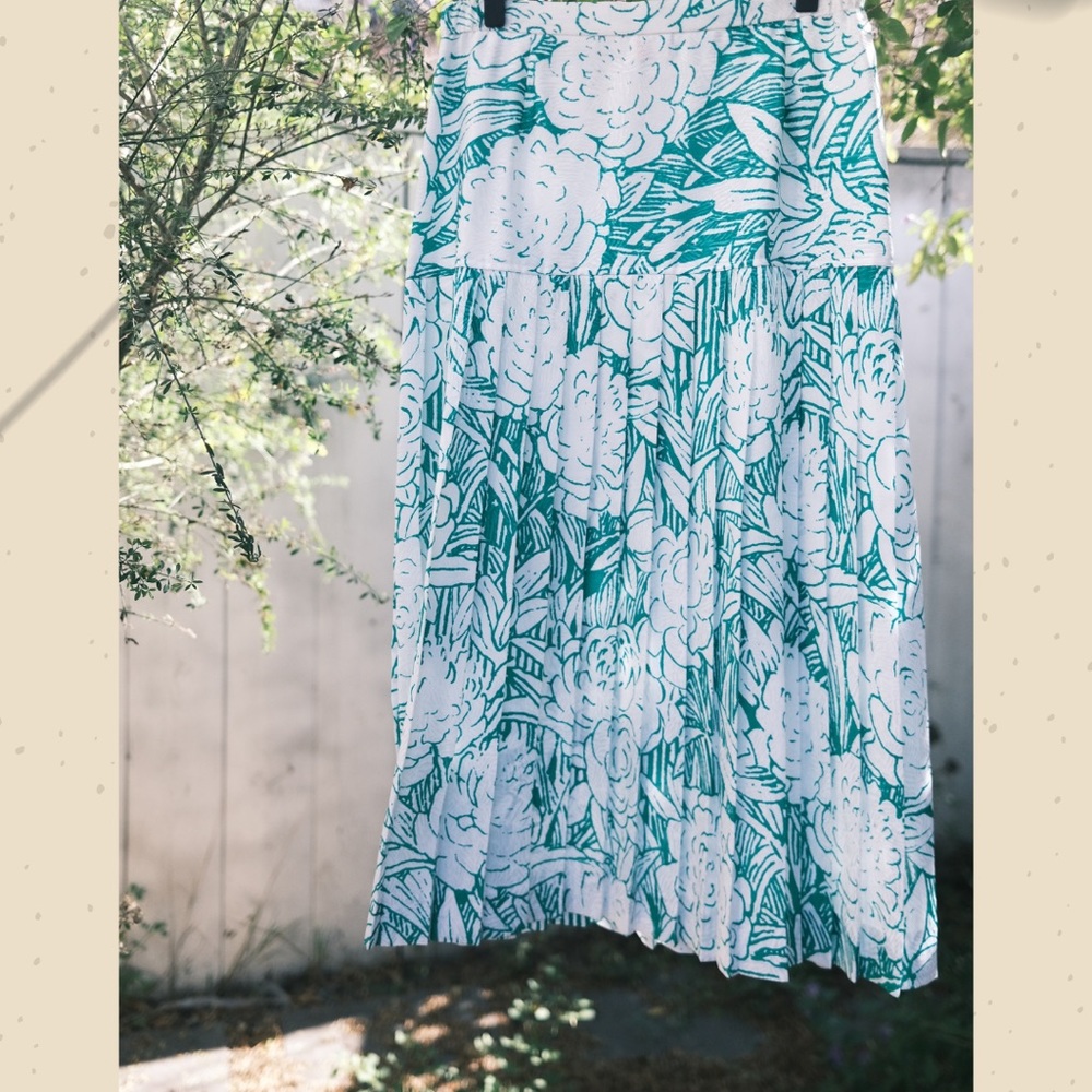 Vintage Floral Pleated Midi Skirt